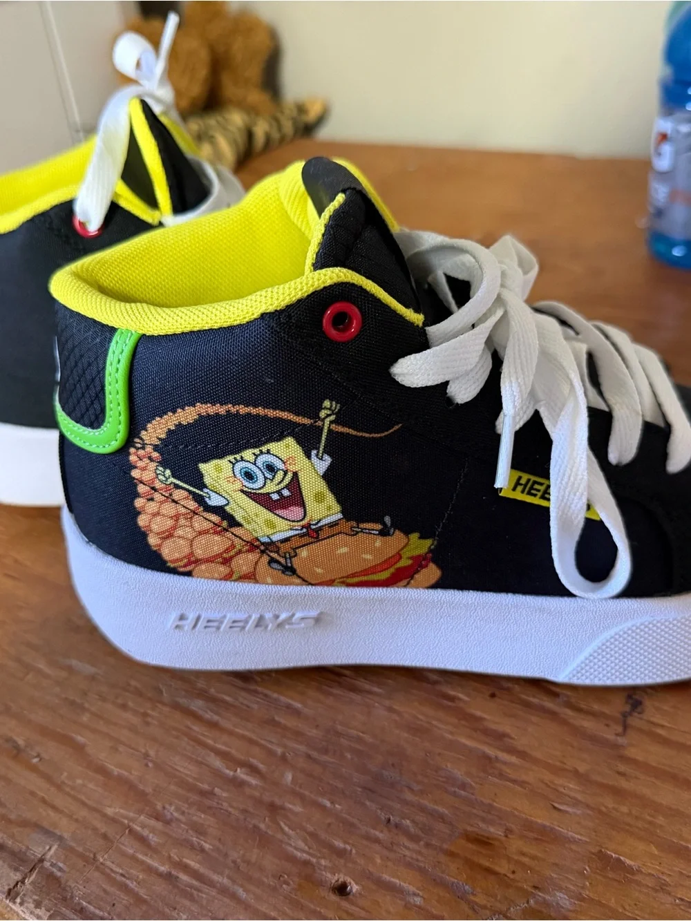 Heelys Kids Black & Yellow SpongeBob Light-Up Skate Sneaker